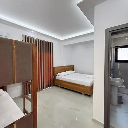 Papa-berat Hotel *